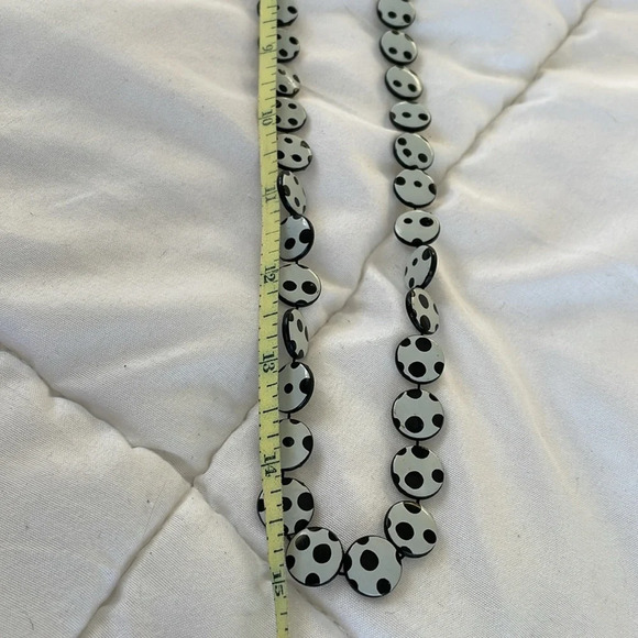 Vintage Domino/Dalmatian necklace. Black/white polka dot. 15” length, .5” discs. - Picture 6 of 7